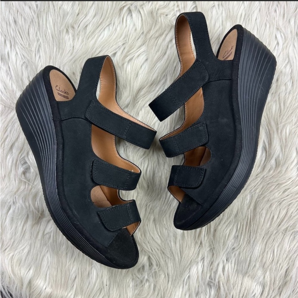 NWOT Clarks Collection Women's Black Nubuck Wedge Platform Sandals Velcro Sz 9 - Picture 2 of 8